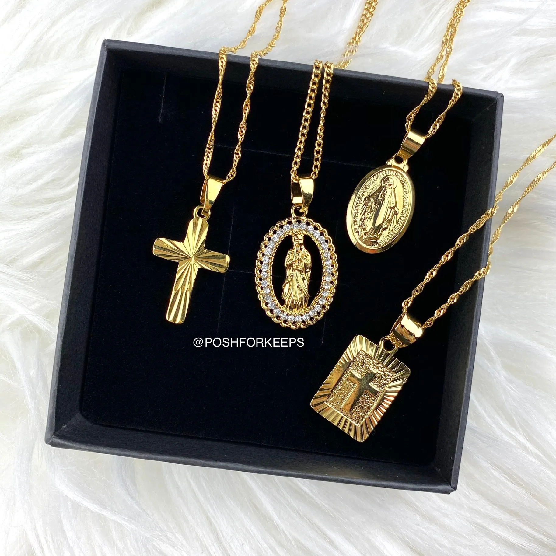 18K GOLD CROSS CHARM NECKLACE