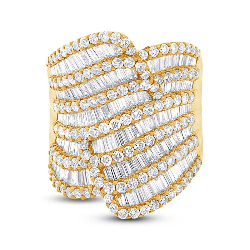 18k Yellow Gold Diamond Lady's Ring V0291
