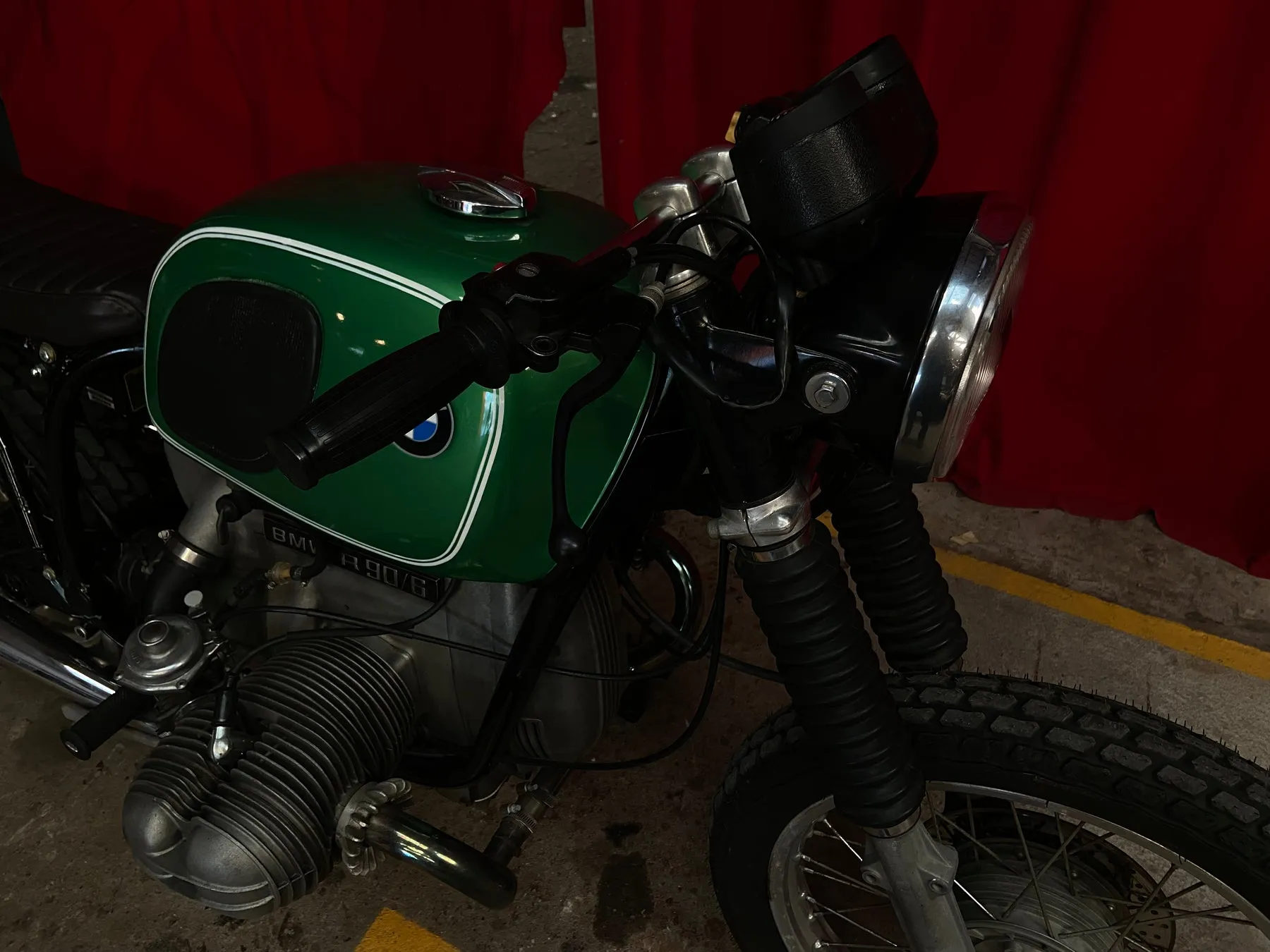 1975 Minz Green Bmw R90/6 | Custom