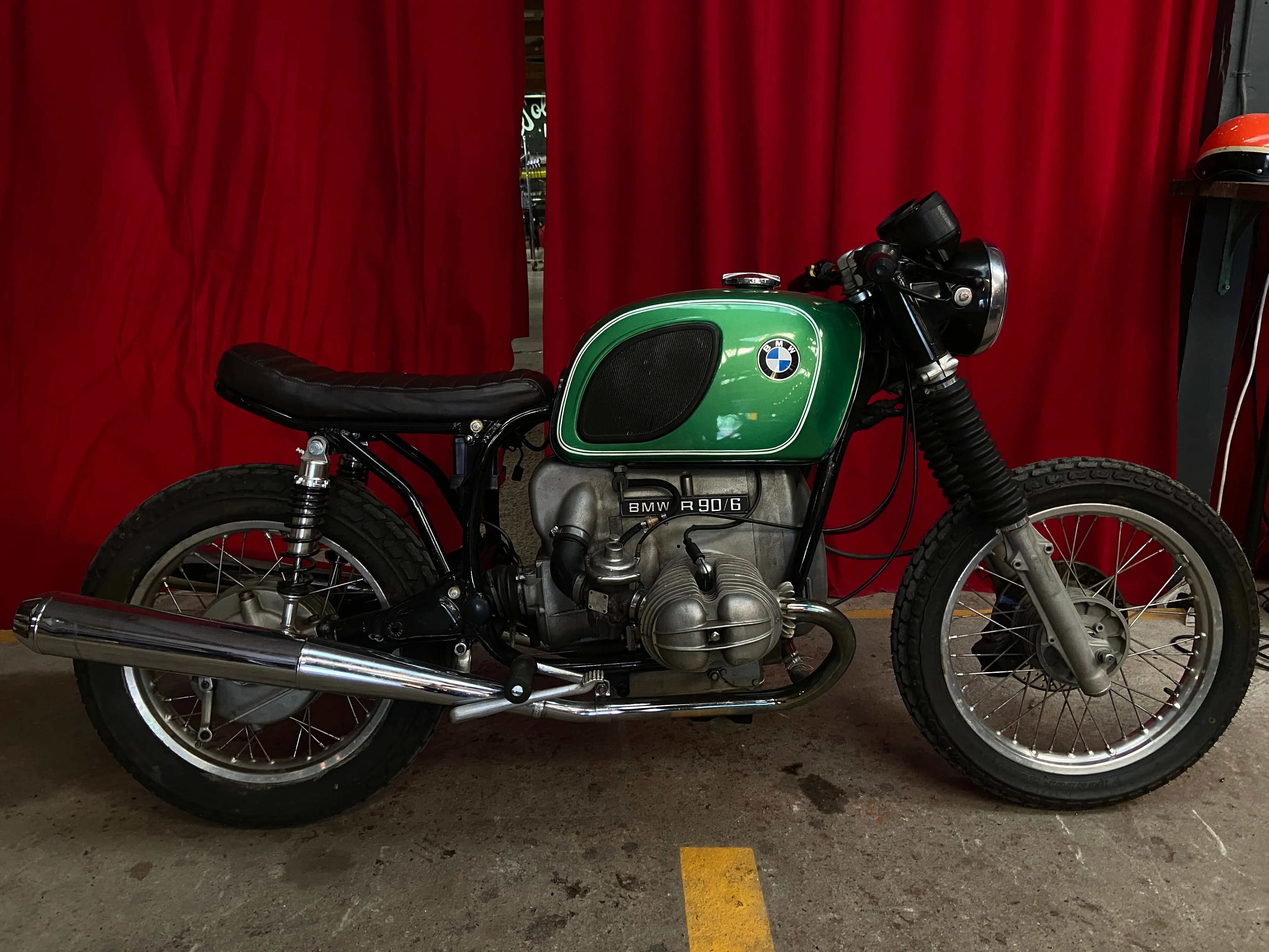 1975 Minz Green Bmw R90/6 | Custom
