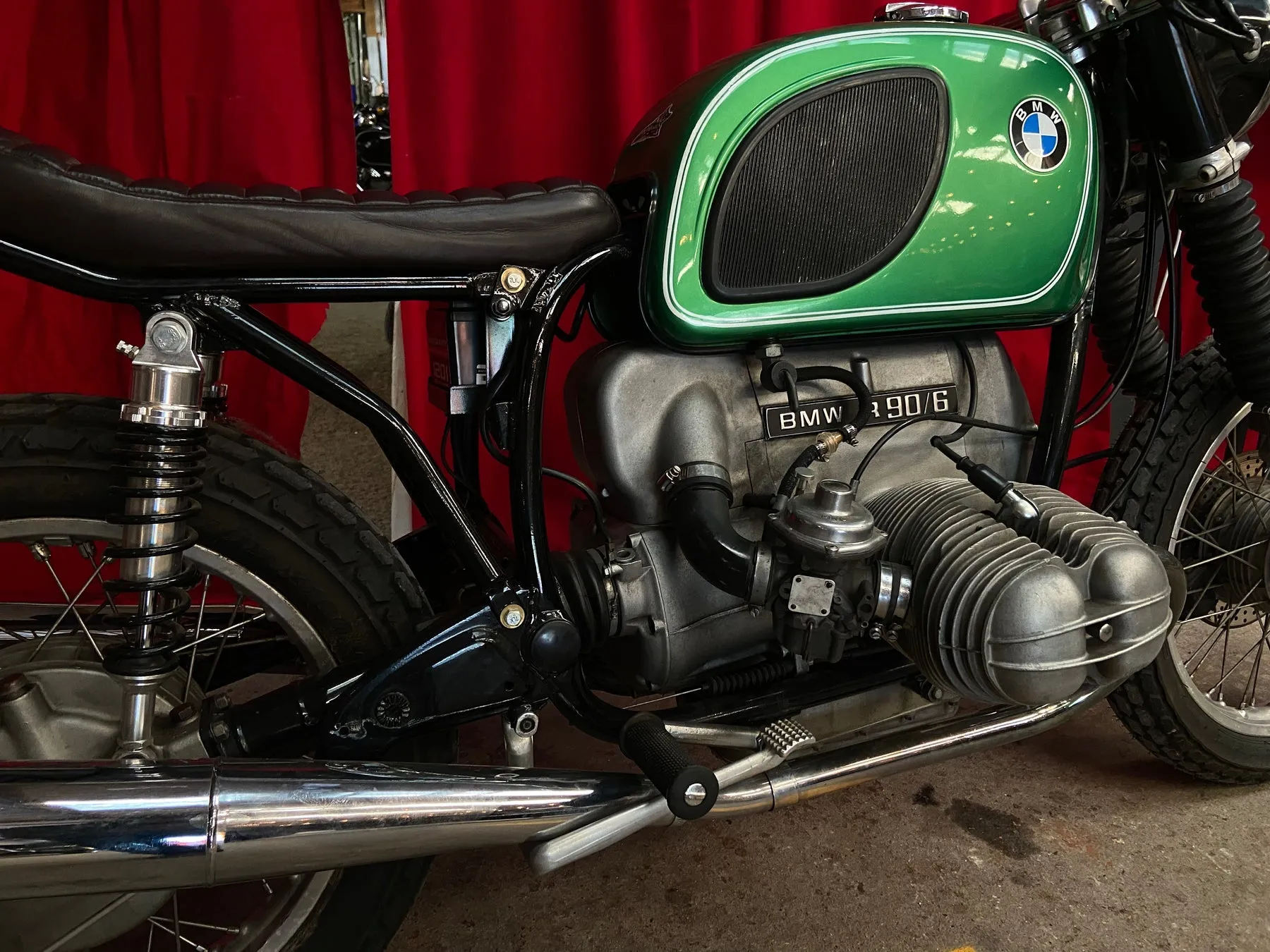 1975 Minz Green Bmw R90/6 | Custom
