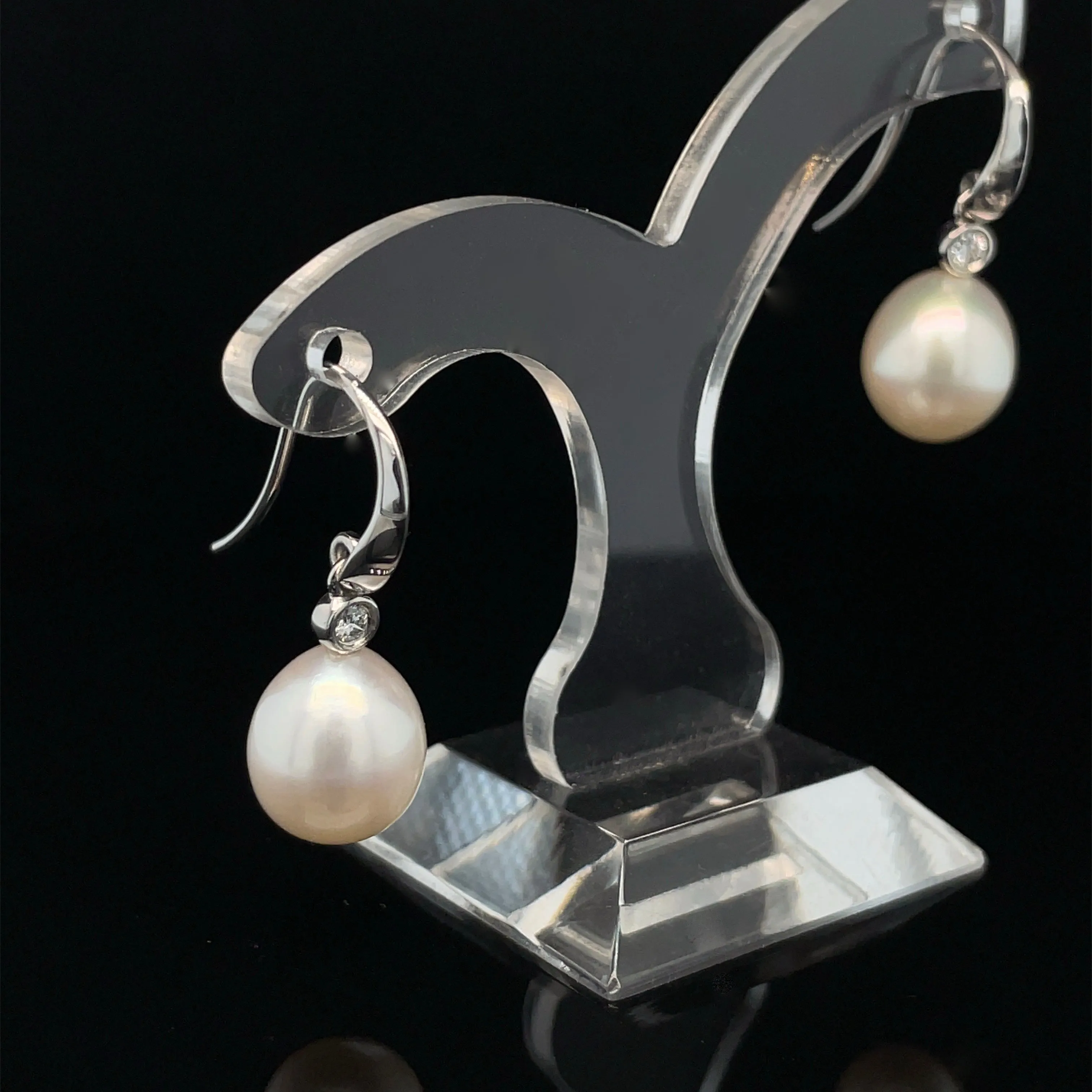 9ct Gold Diamond and Pearl drop Earrings
