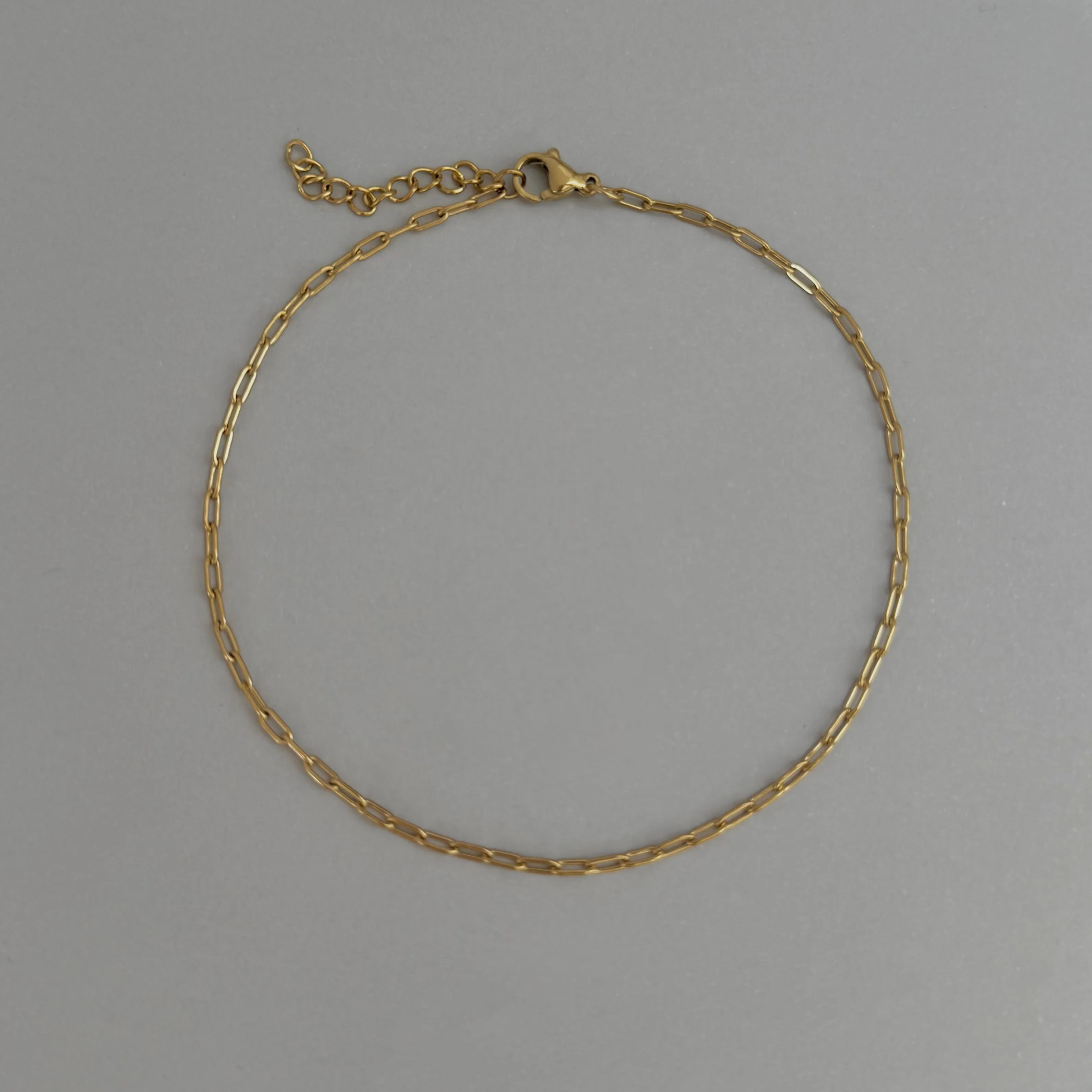 ALEX DAINTY GOLD BABY PAPERCLIP CHAIN ANKLET