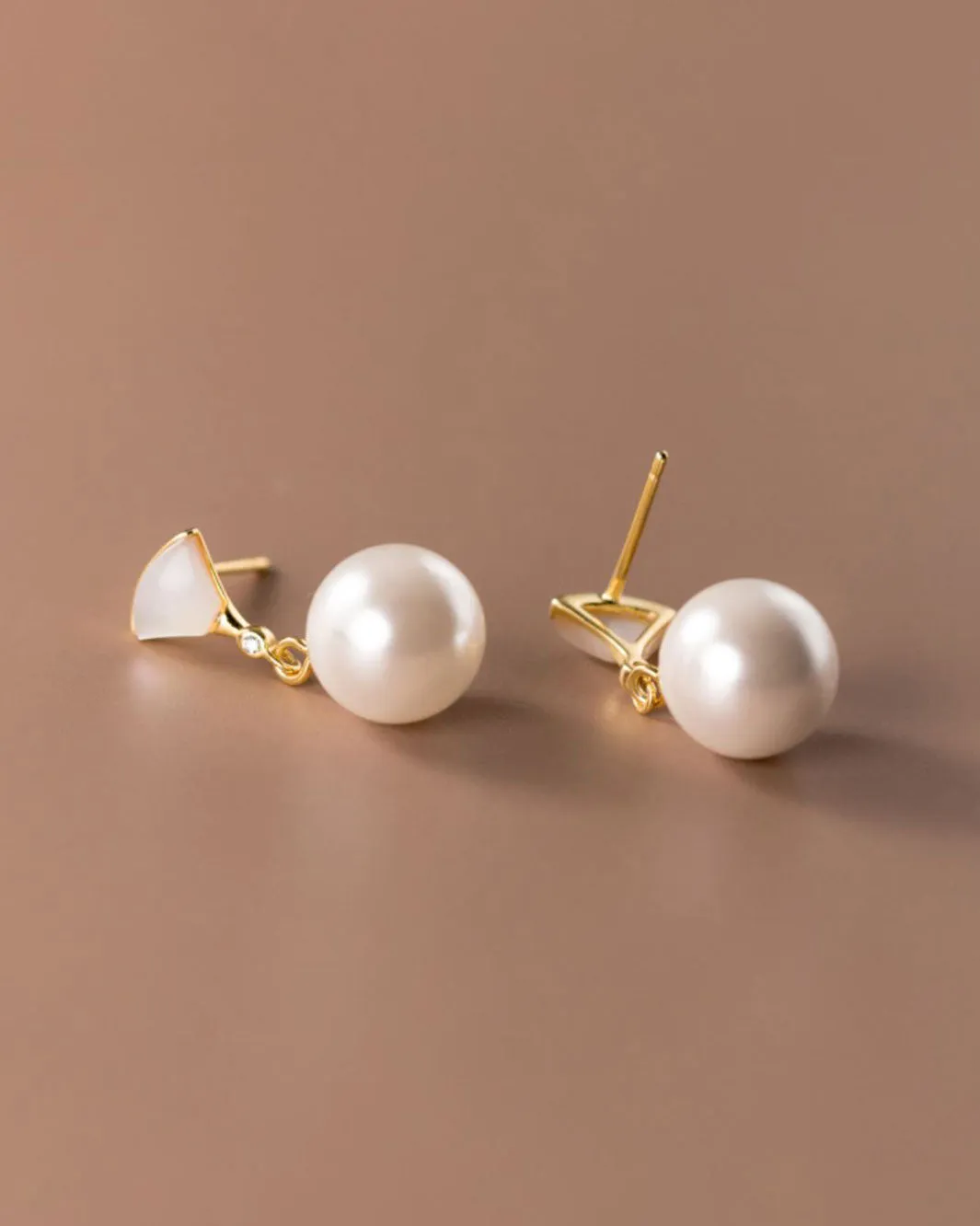 Ayaka Mother of Pearl Drop Earrings