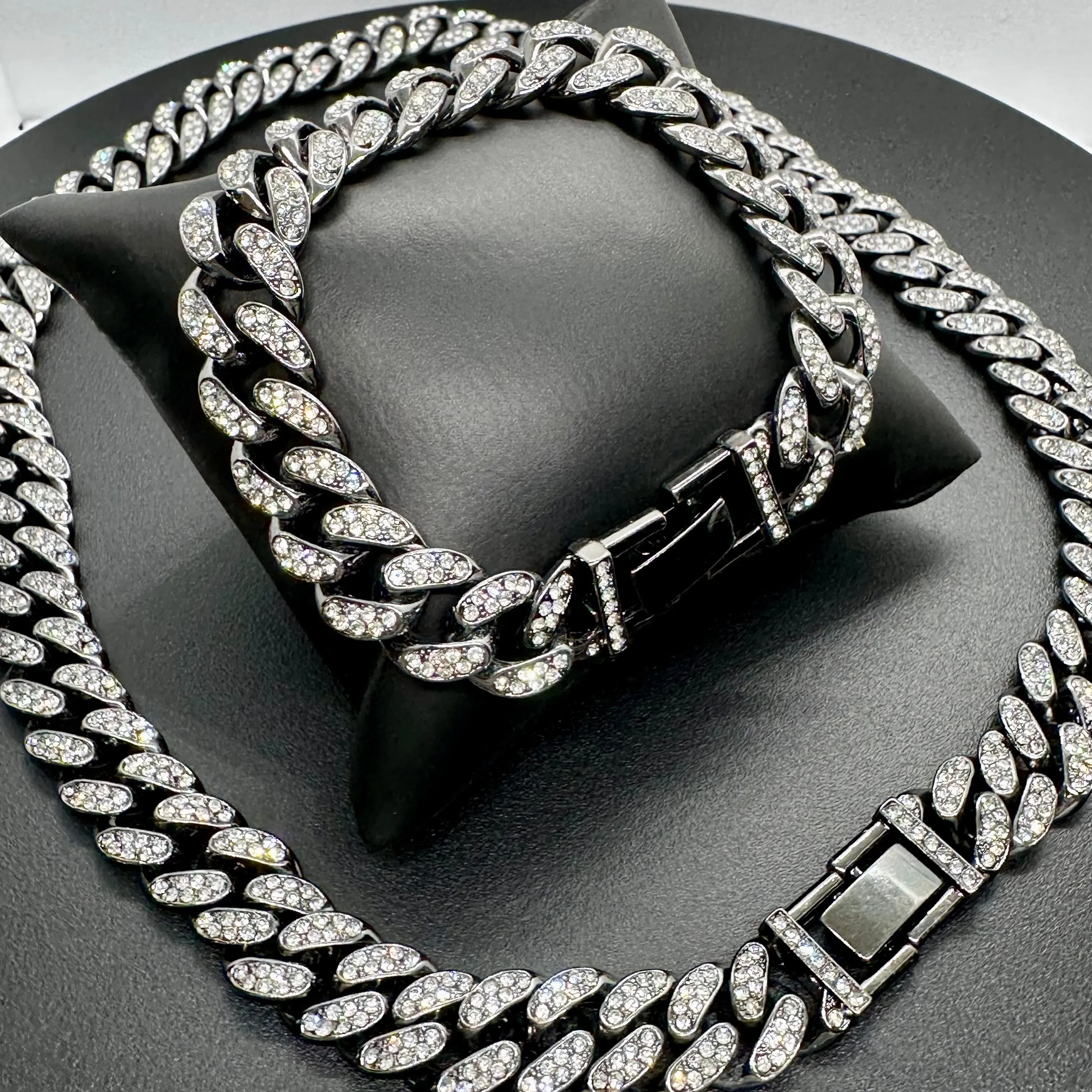 Black Clear Cuban Chain Set 22/8
