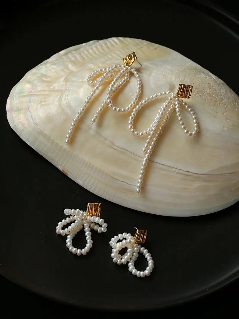 Bow Dance Metal Lava Petite Bow Pearl Earrings
