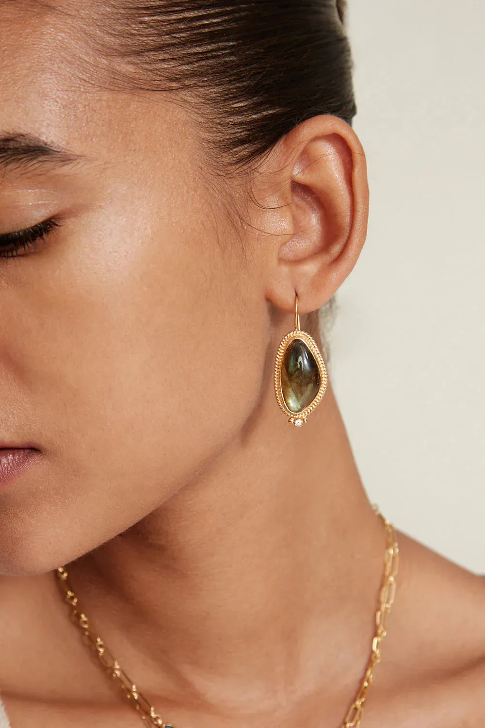 ELIZABETH DROP EARRINGS IN LABRADORITE