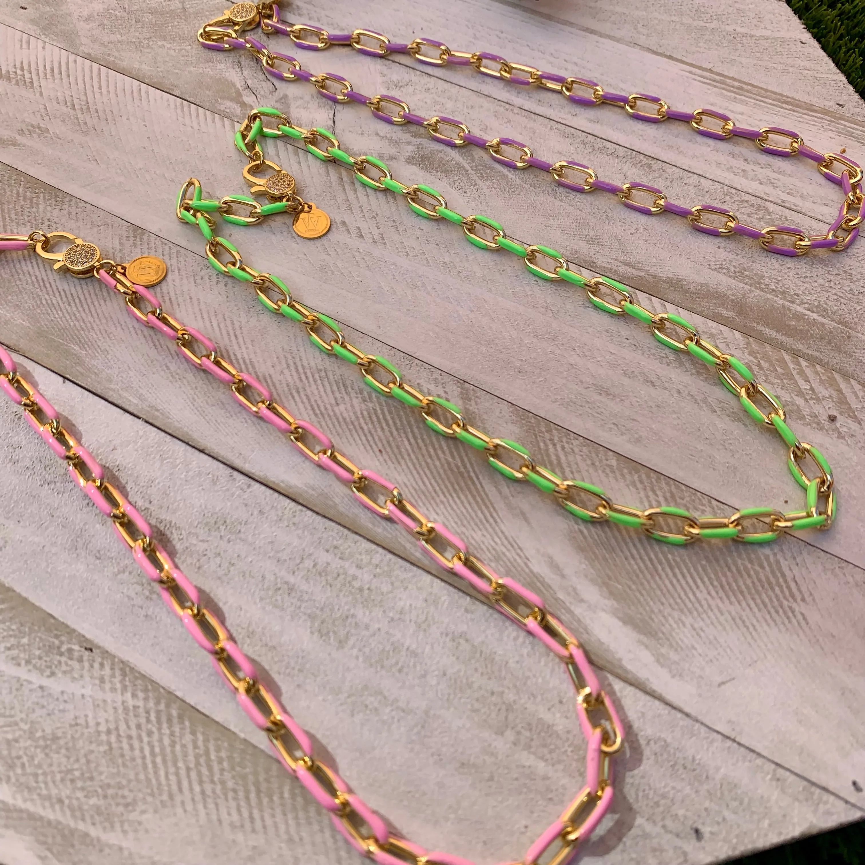 Enameled Chain Link Necklace 300-12 | Erika Williner Designs