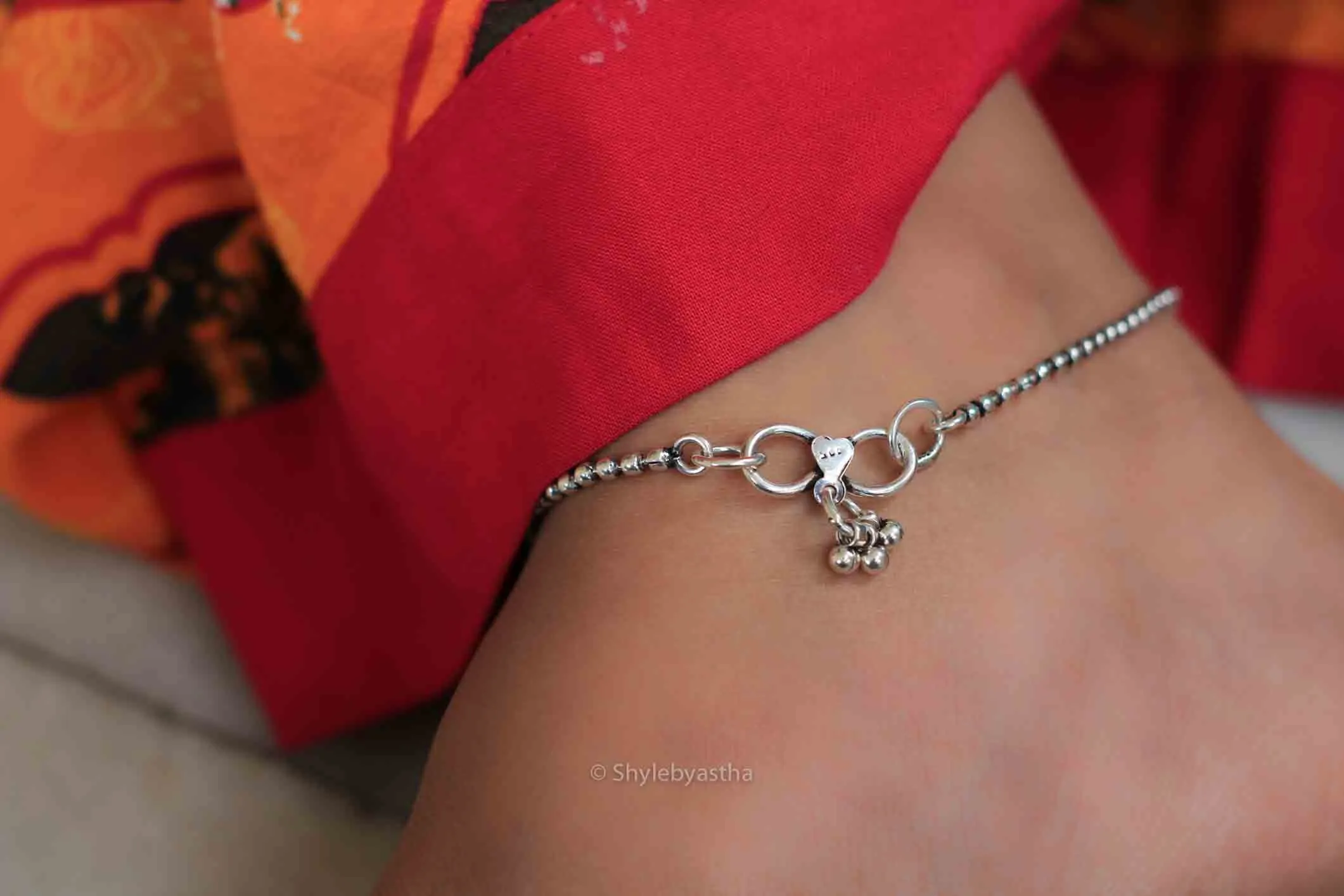 Essence Emerald Zircon Studded Silver Anklets