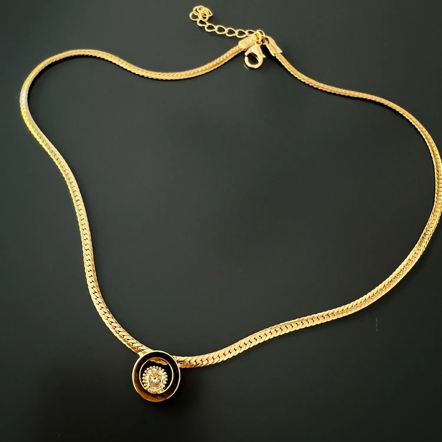 Fashion Diamond And Gold Choker Necklace