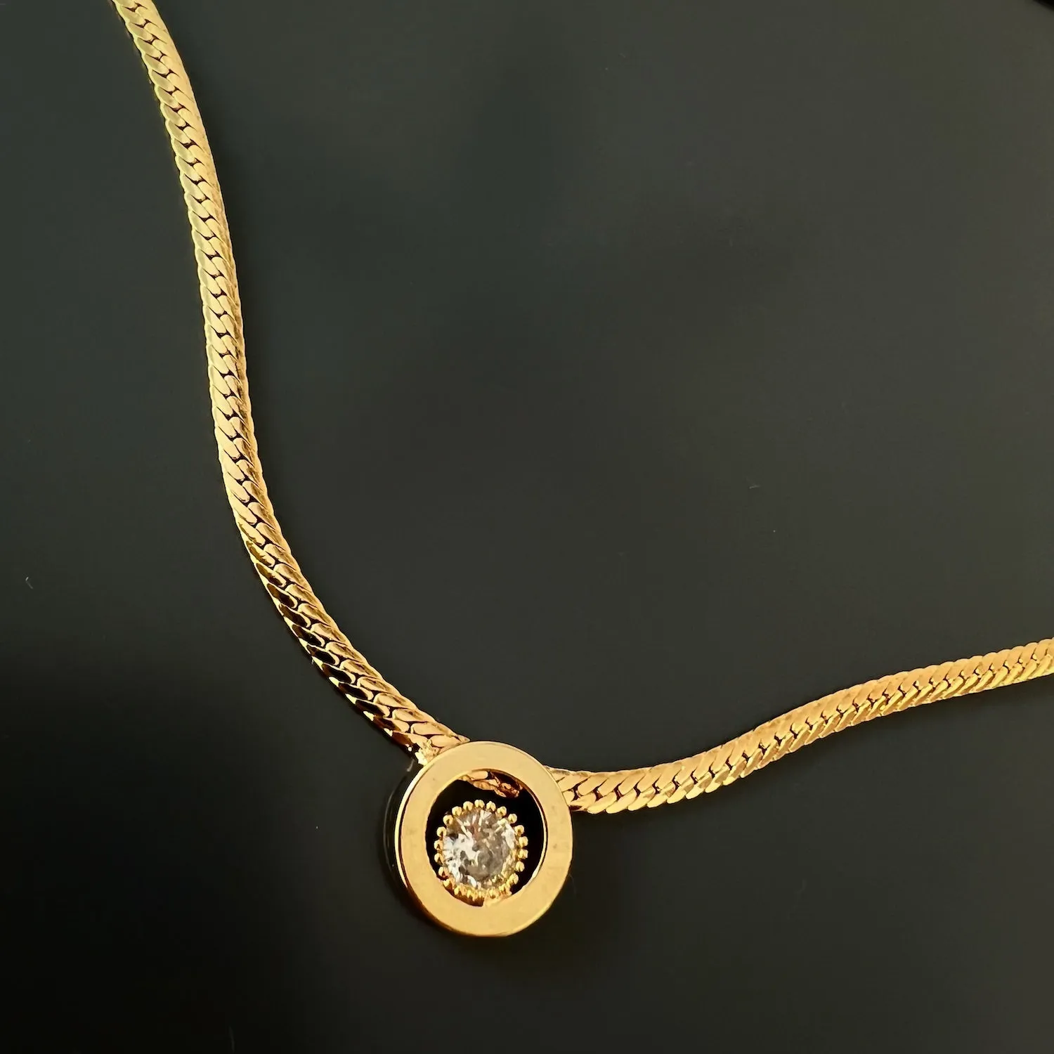 Fashion Diamond And Gold Choker Necklace
