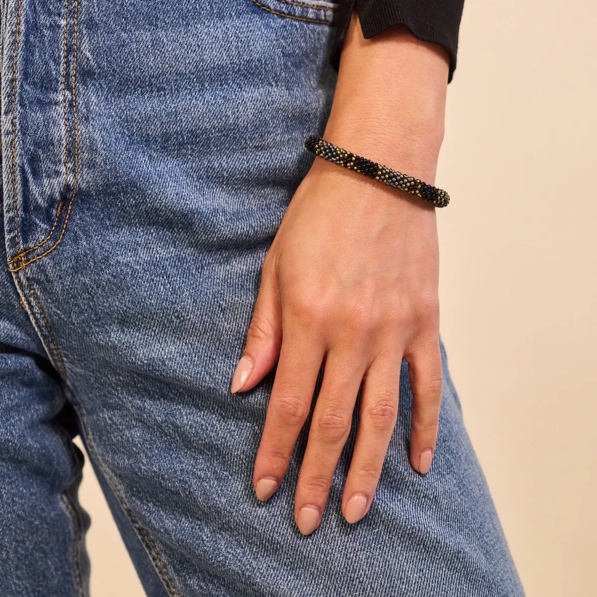 Golden Moonlight | Himalayan Glass Bead Bracelet
