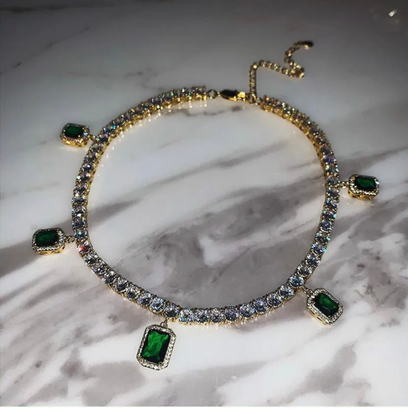 Green square tennis choker (FREE! BUY ONE GET ONE FREE ,ADD 2 TO CART)
