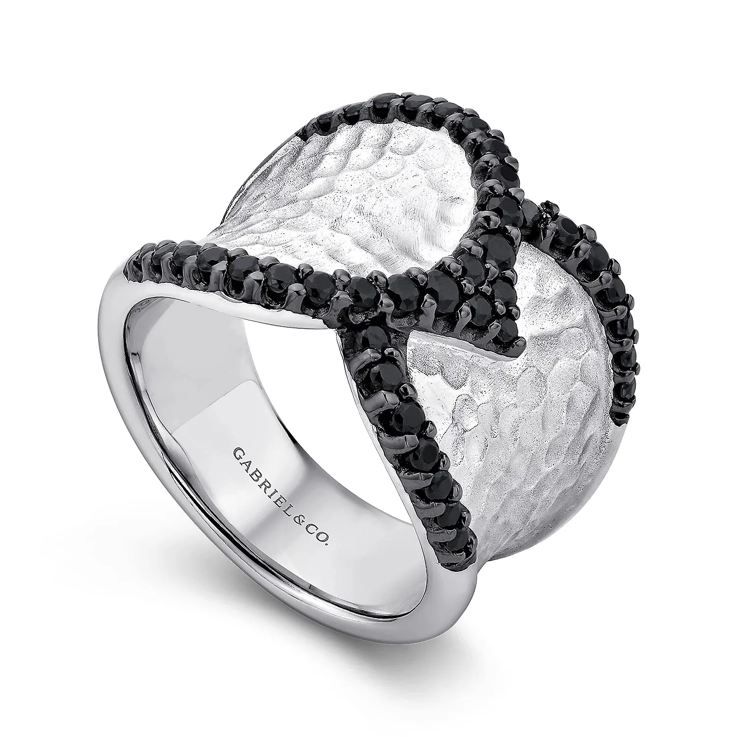Hammered Wide Band Black Spinel Ring