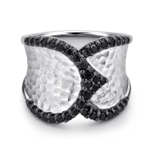 Hammered Wide Band Black Spinel Ring
