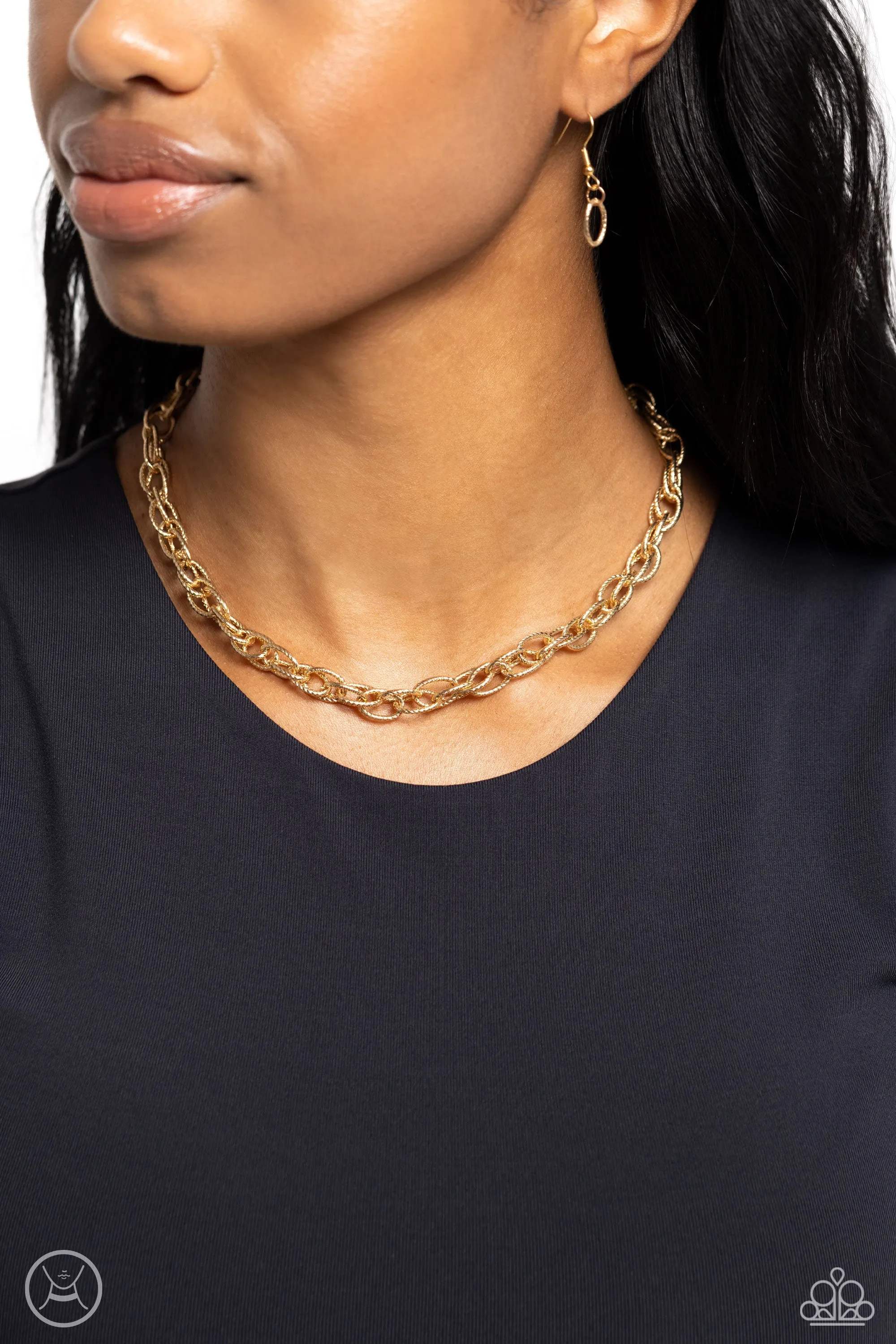 If I Only Had a CHAIN - Gold - Textured Link Paparazzi Choker Necklace