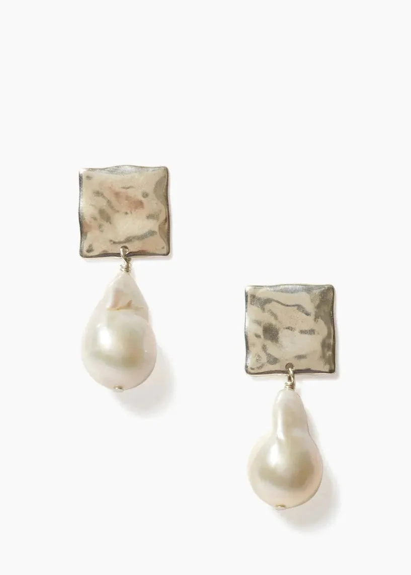 Minerva Earrings Silver White Pearl