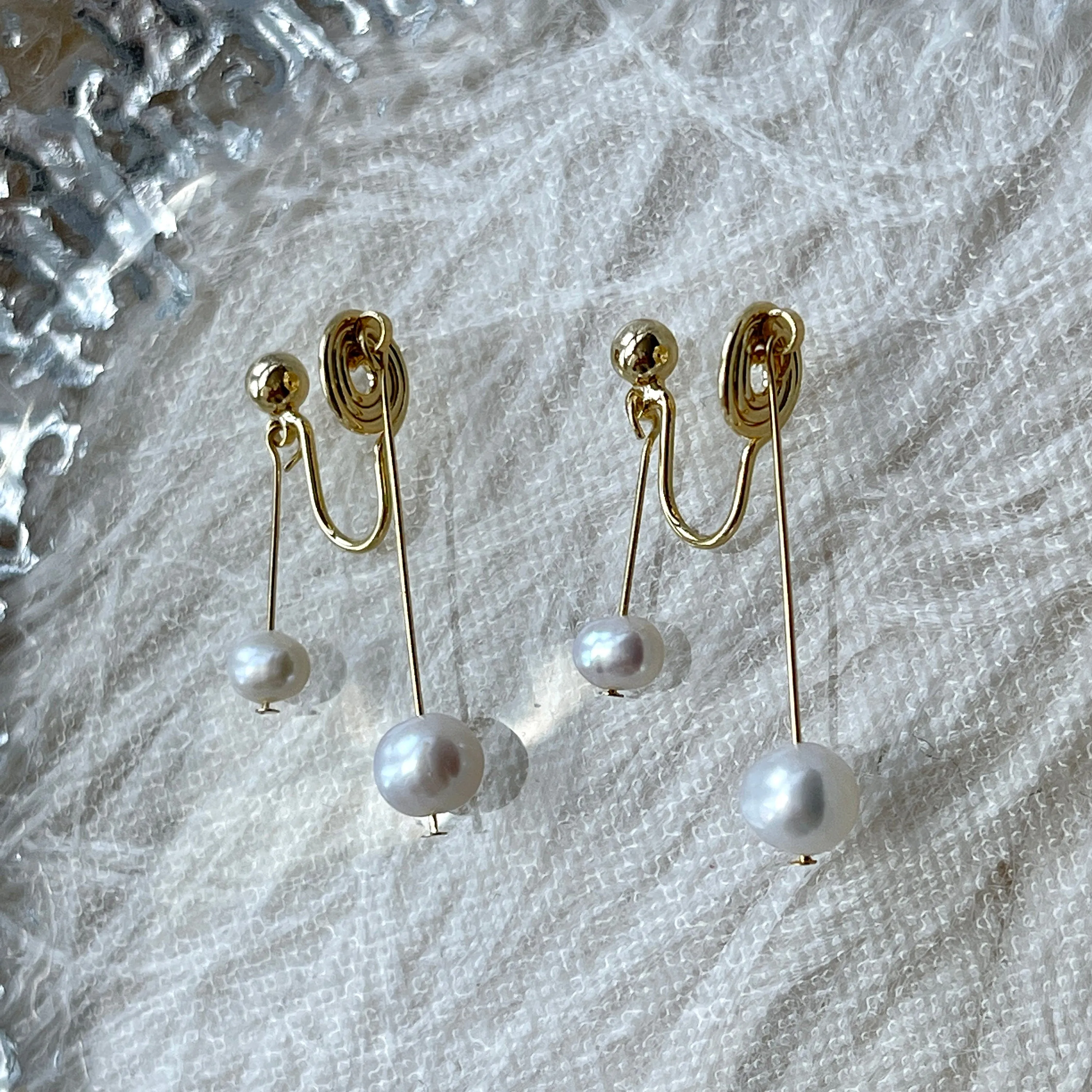 No piercing pearl drop earrings