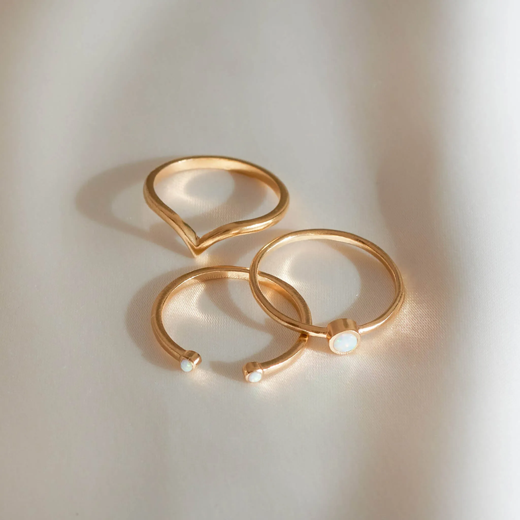 October Opal Mano Birthstone Ring