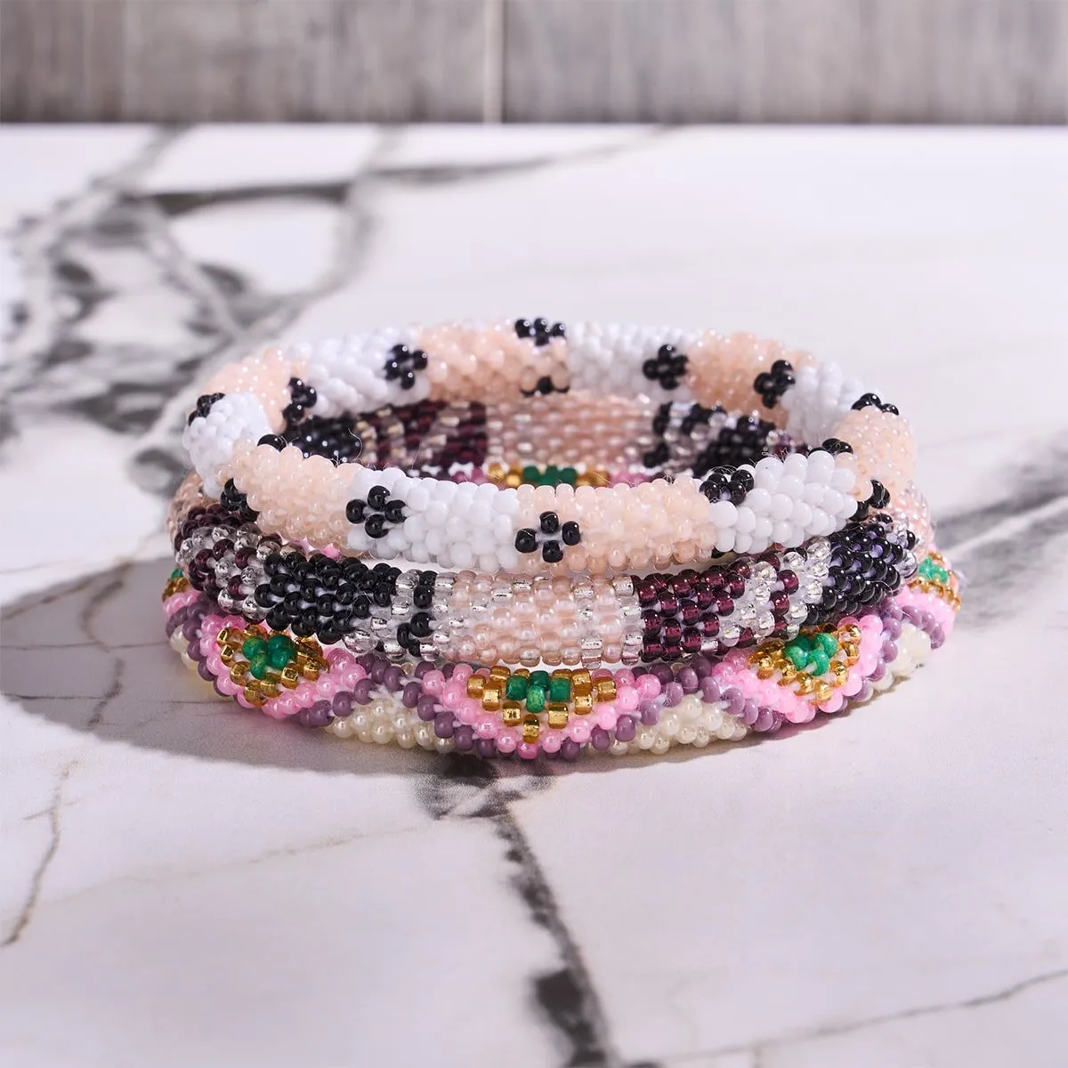 Peach Anemone | Himalayan Glass Bead Bracelet