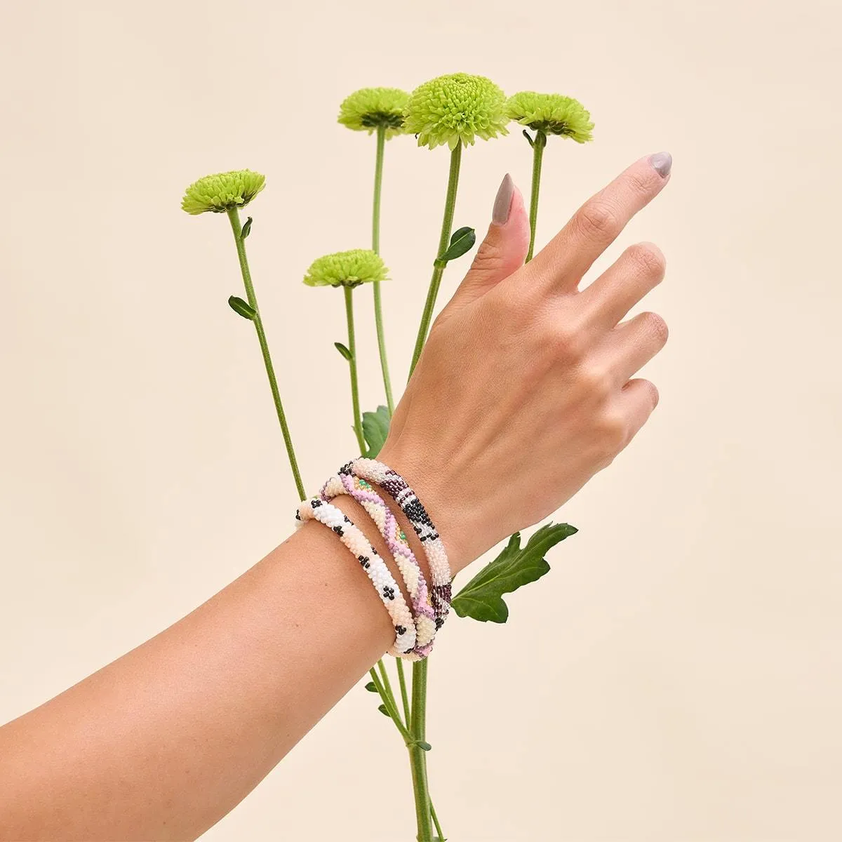 Peach Anemone | Himalayan Glass Bead Bracelet