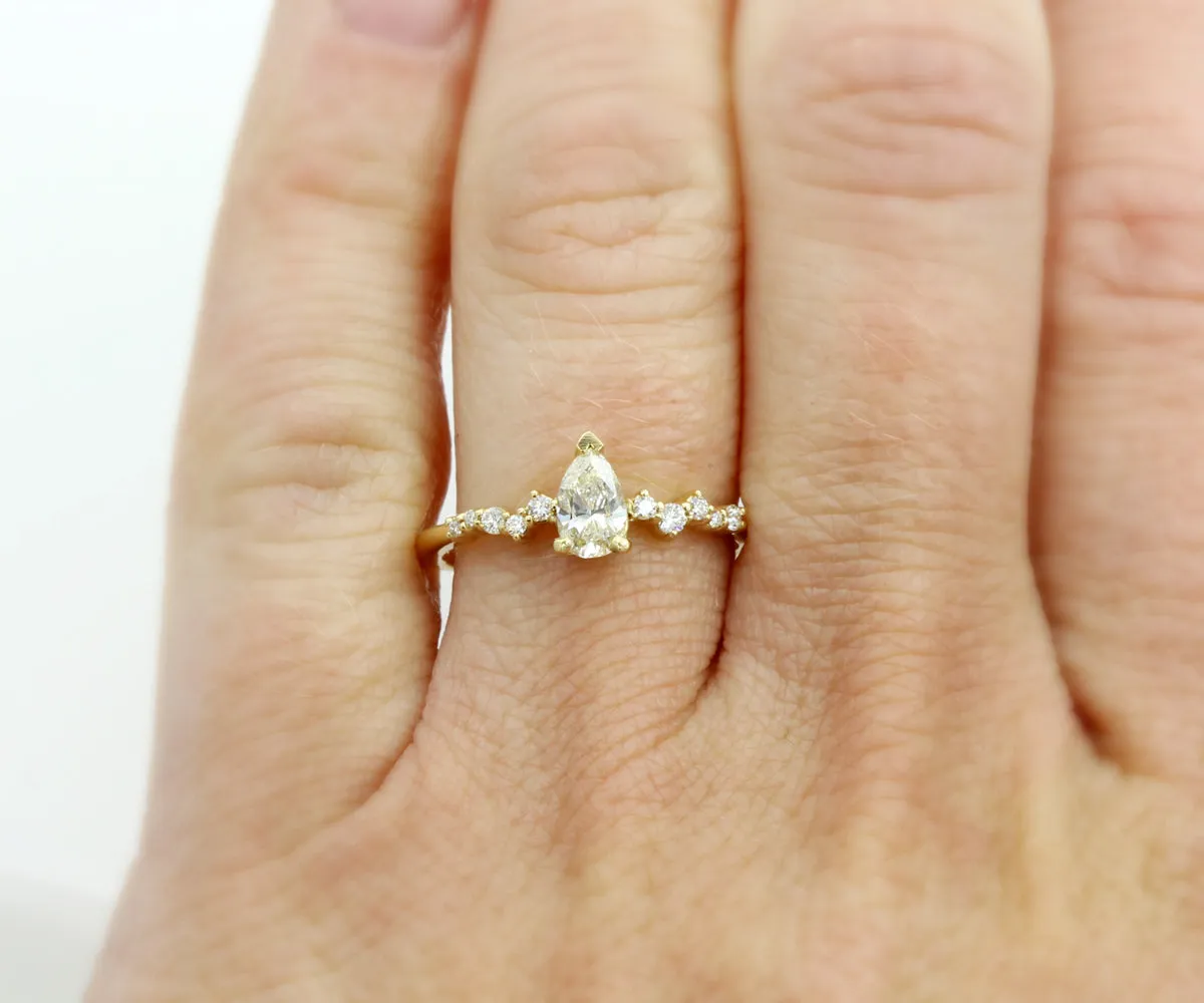 Pear Diamond Staggered Yellow Gold Ring