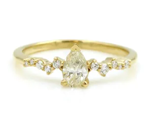Pear Diamond Staggered Yellow Gold Ring