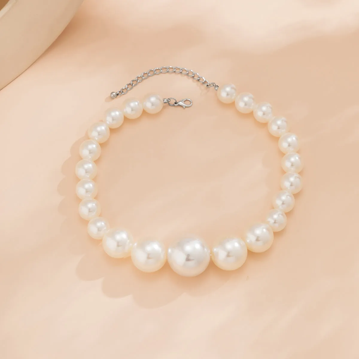 Pearl & Silver-Plated Graduated Choker