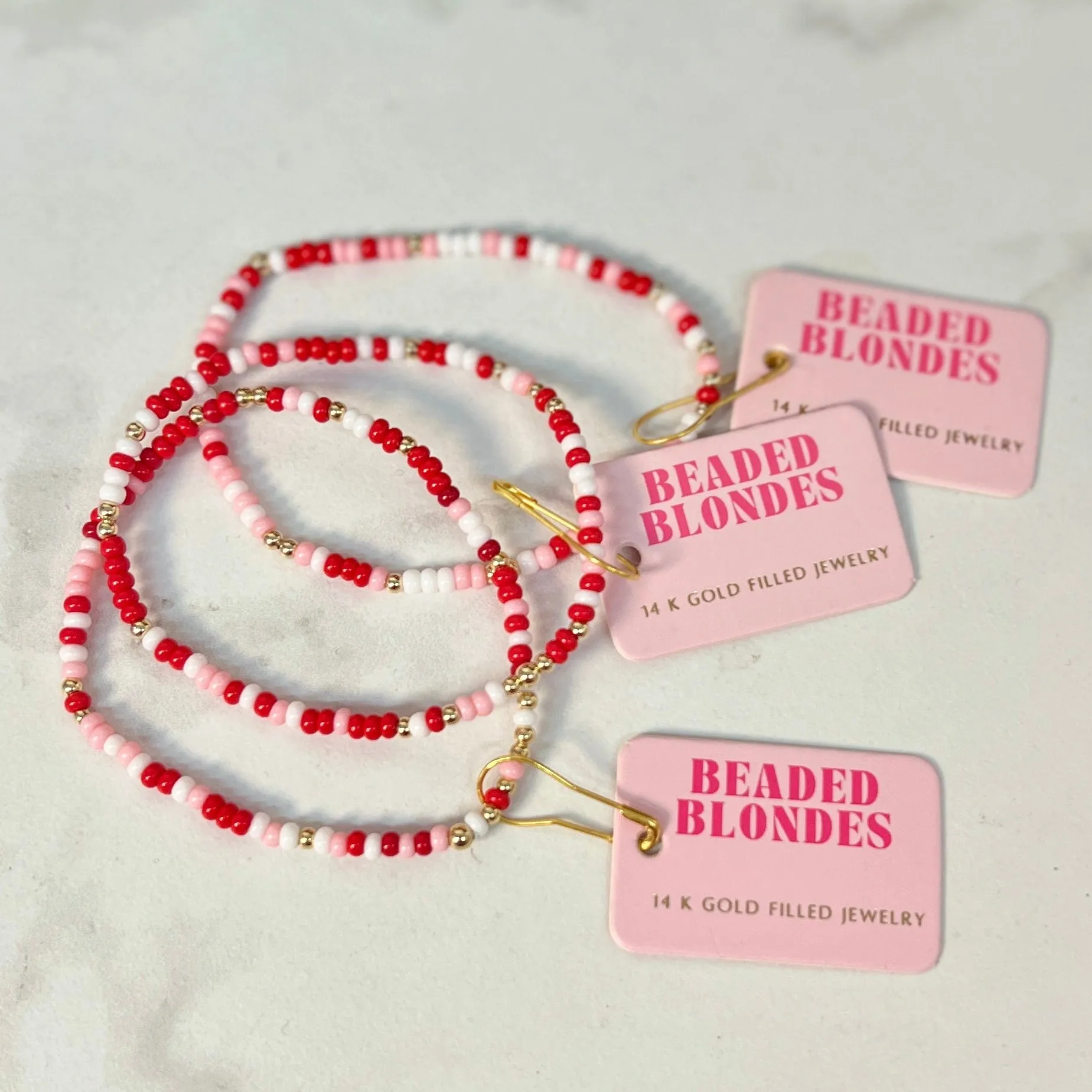 Red Pink & White Sprinkle Beaded Bracelet: Standard 6.75 inch