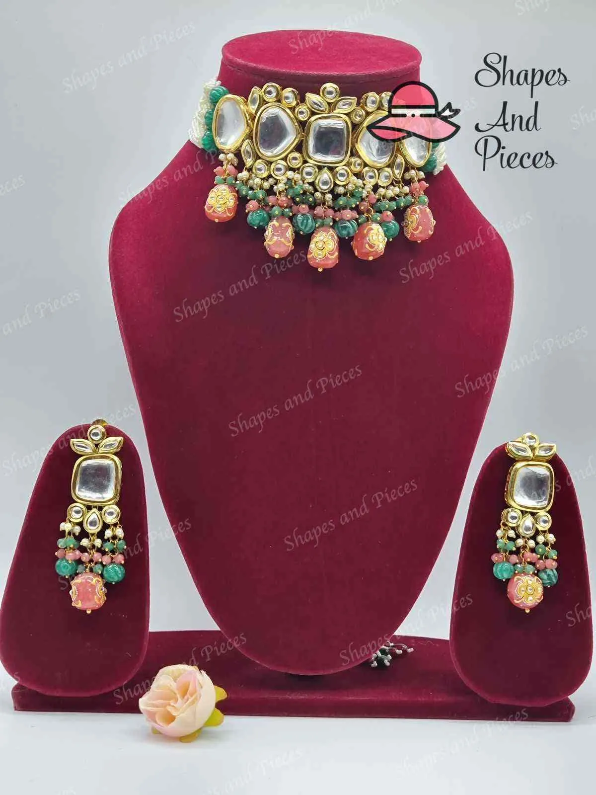 Shisha Cluster Choker Set
