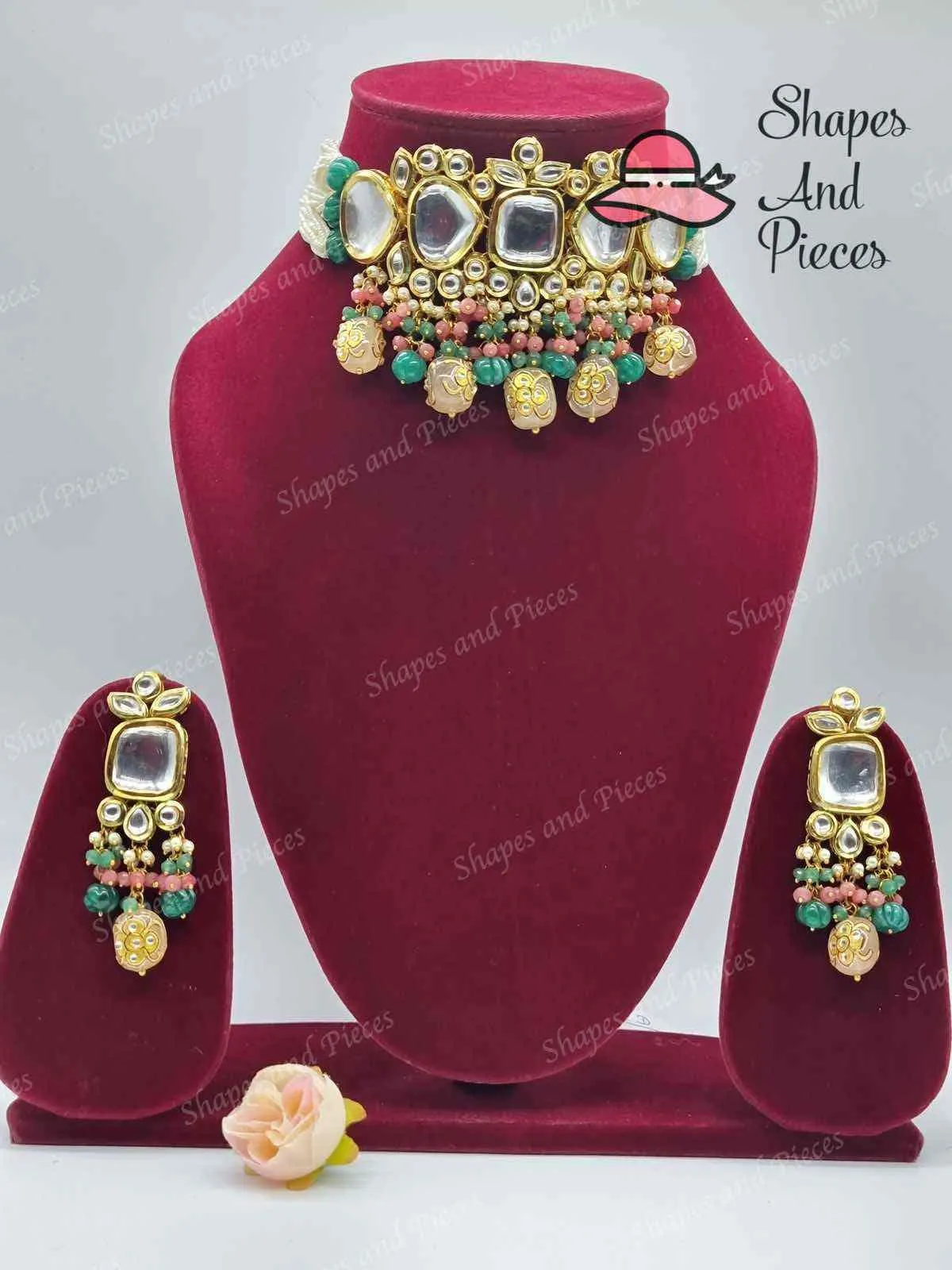 Shisha Cluster Choker Set