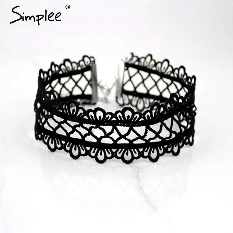 Simplee Sexy hollow out lace black choker necklace Short punk vintage necklace with chain Chic daisy flower necklace