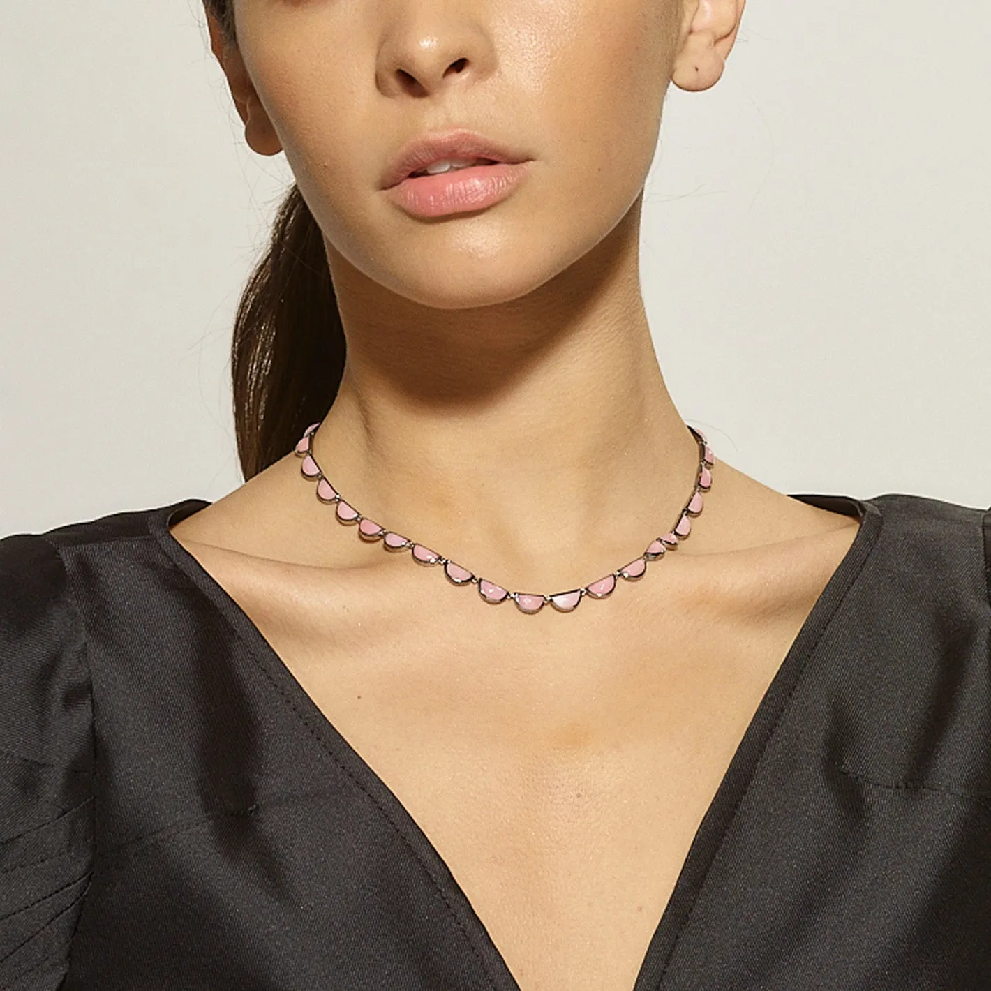 Small Scallop Rivière Necklace - Pink Opal