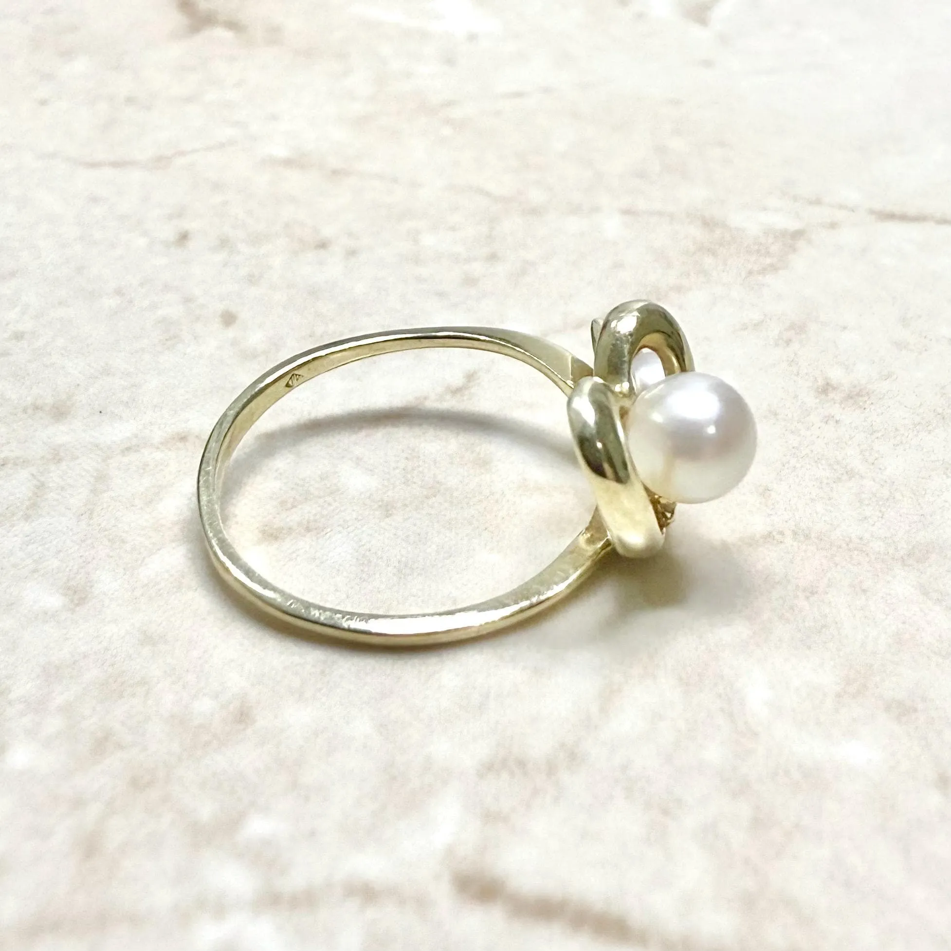 Solid 10 Karat Yellow Gold White Pearl Heart Toi & Moi Ring