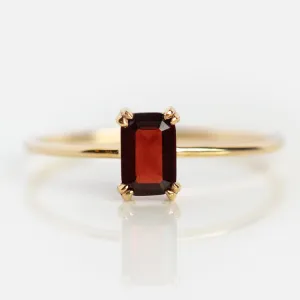 Solid Gold Essential Baguette Birthstone Ring
