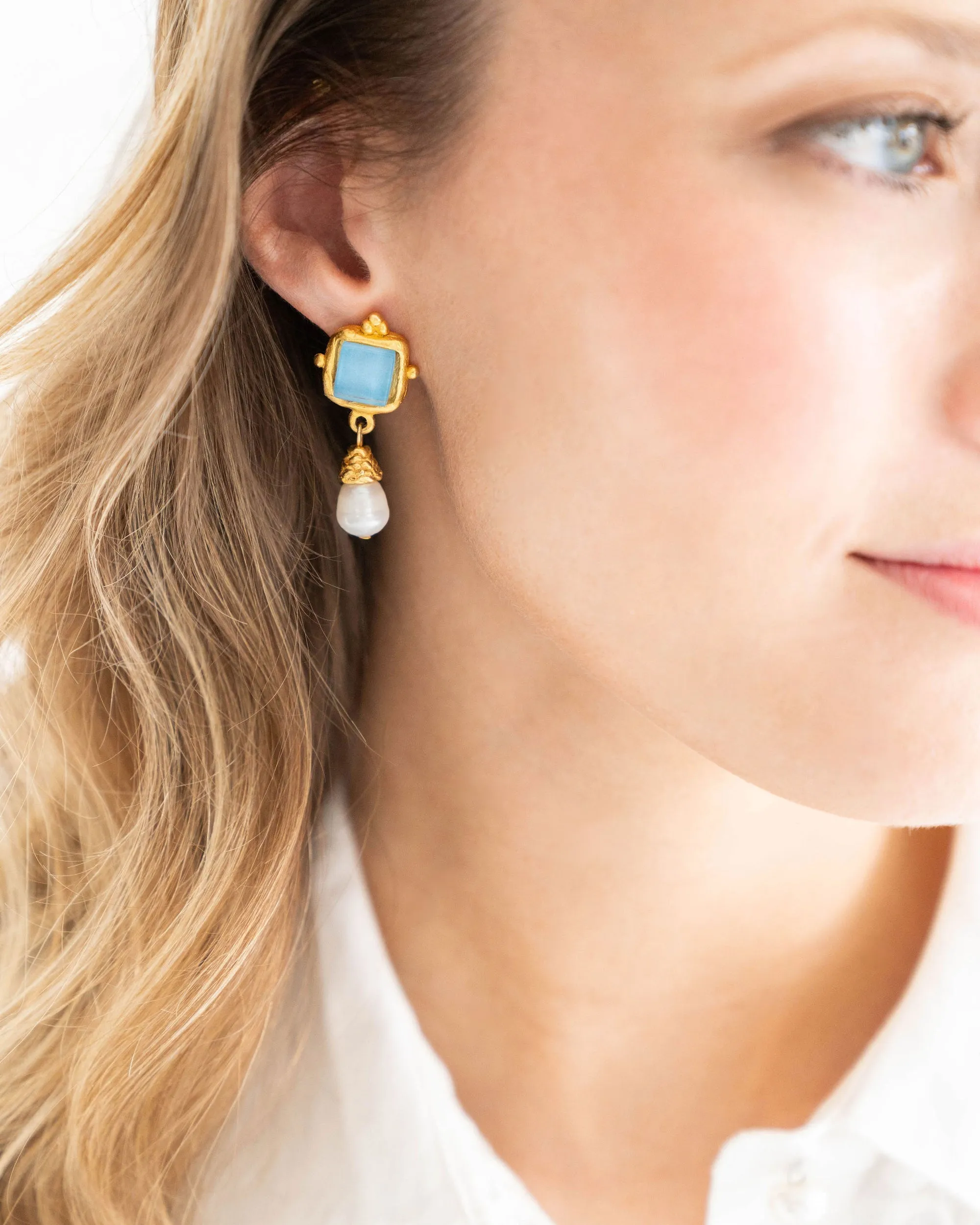 Susan Shaw Gold/Turquoise Glass   Pearl Earrings