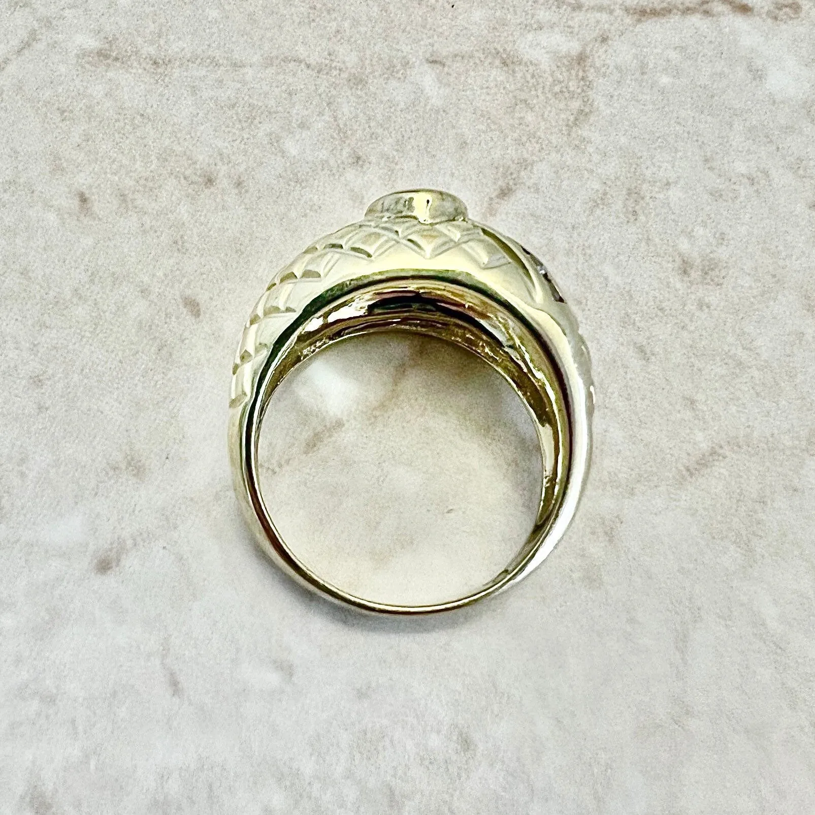 Vintage 14 Karat Yellow Gold Bezel-Set 0.85 Carat Oval Tanzanite & White Topaz Cocktail Ring