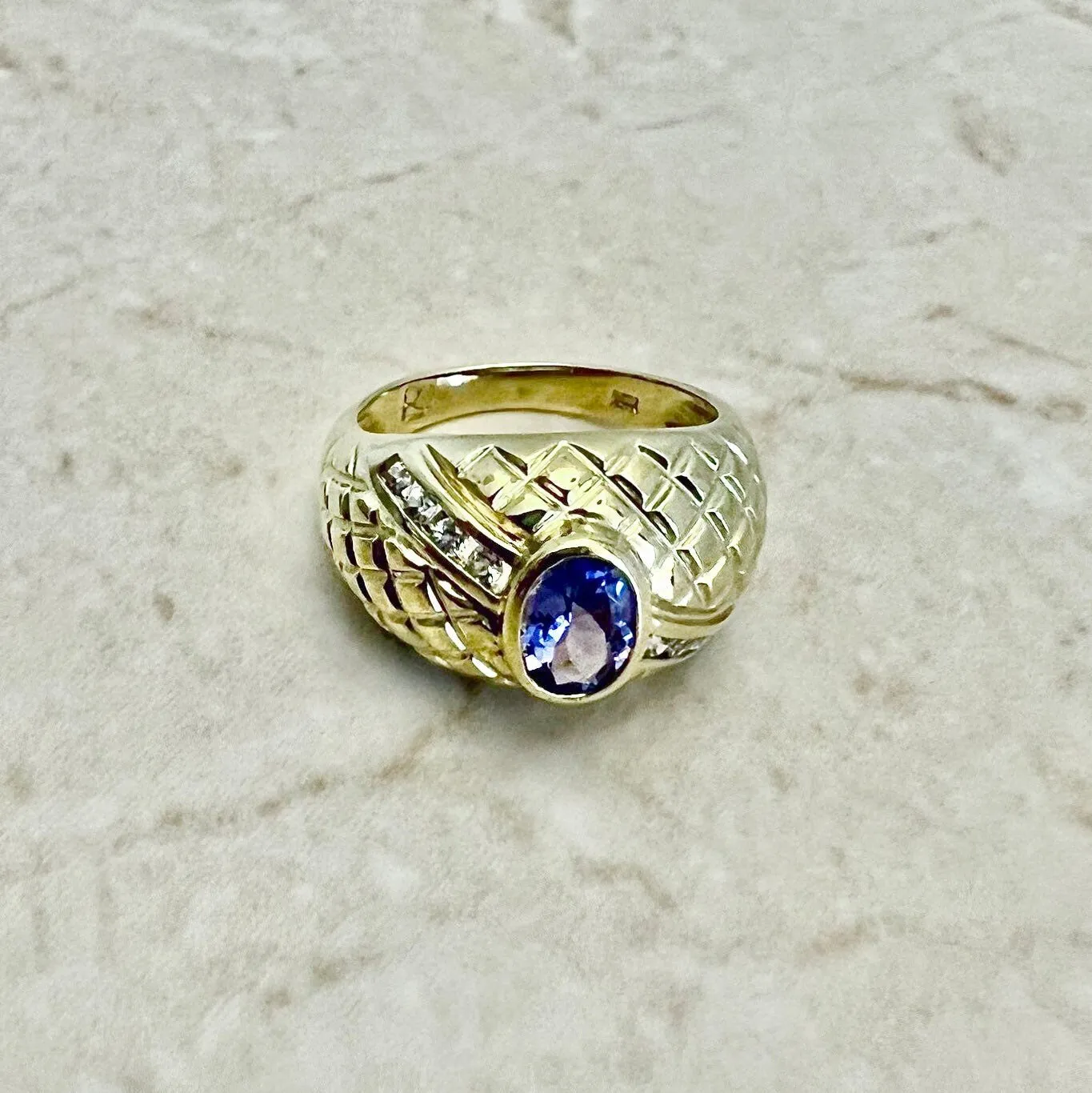 Vintage 14 Karat Yellow Gold Bezel-Set 0.85 Carat Oval Tanzanite & White Topaz Cocktail Ring