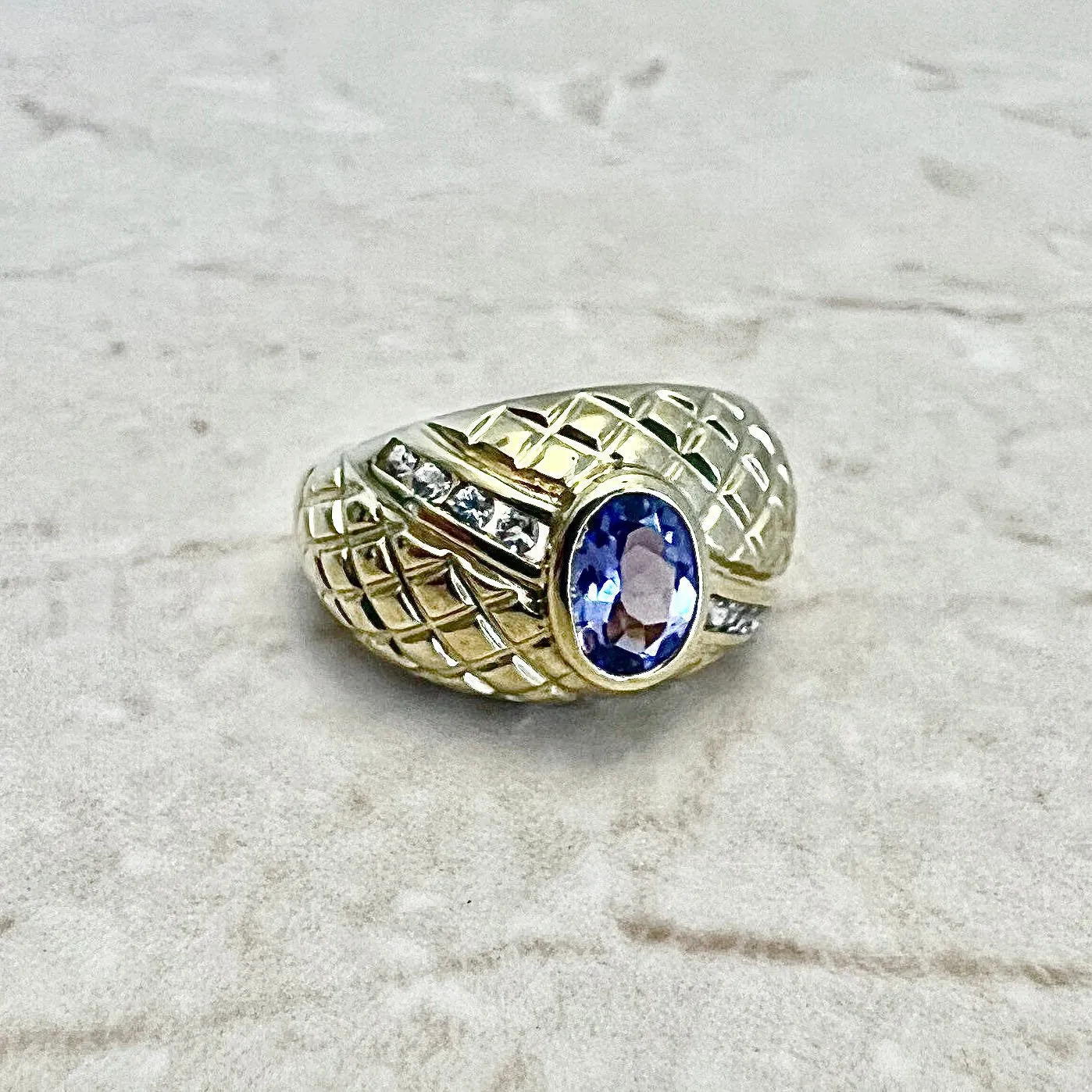 Vintage 14 Karat Yellow Gold Bezel-Set 0.85 Carat Oval Tanzanite & White Topaz Cocktail Ring