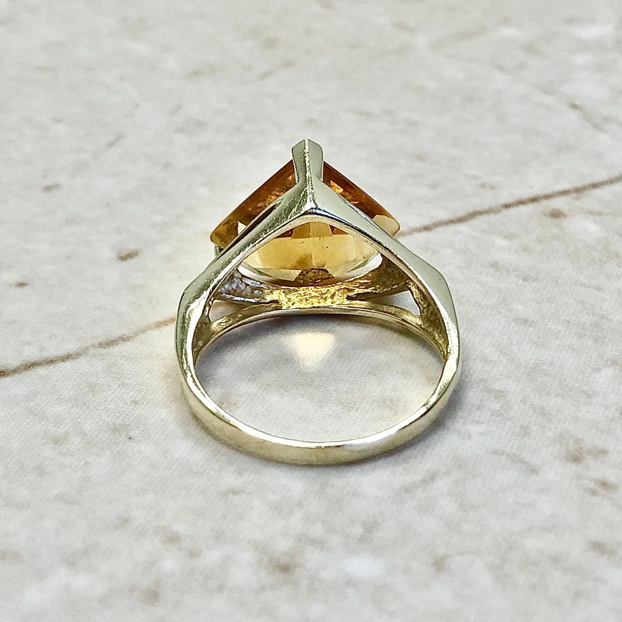 Vintage 14 Karat Yellow Gold Citrine Cocktail Ring