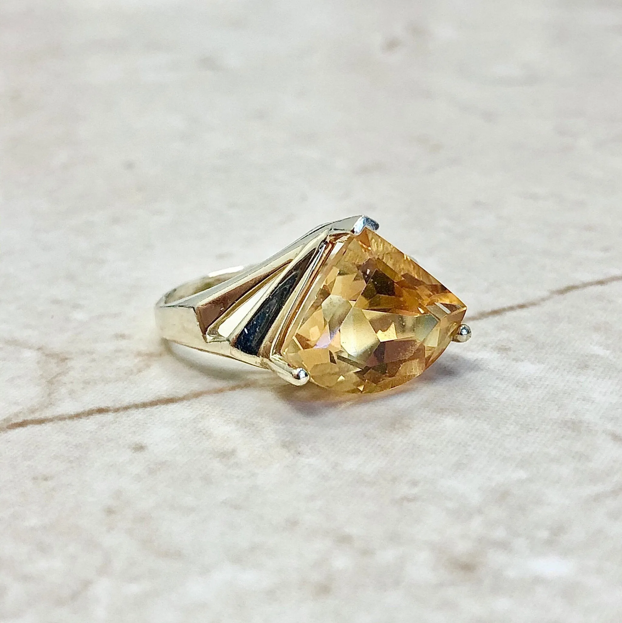 Vintage 14 Karat Yellow Gold Citrine Cocktail Ring