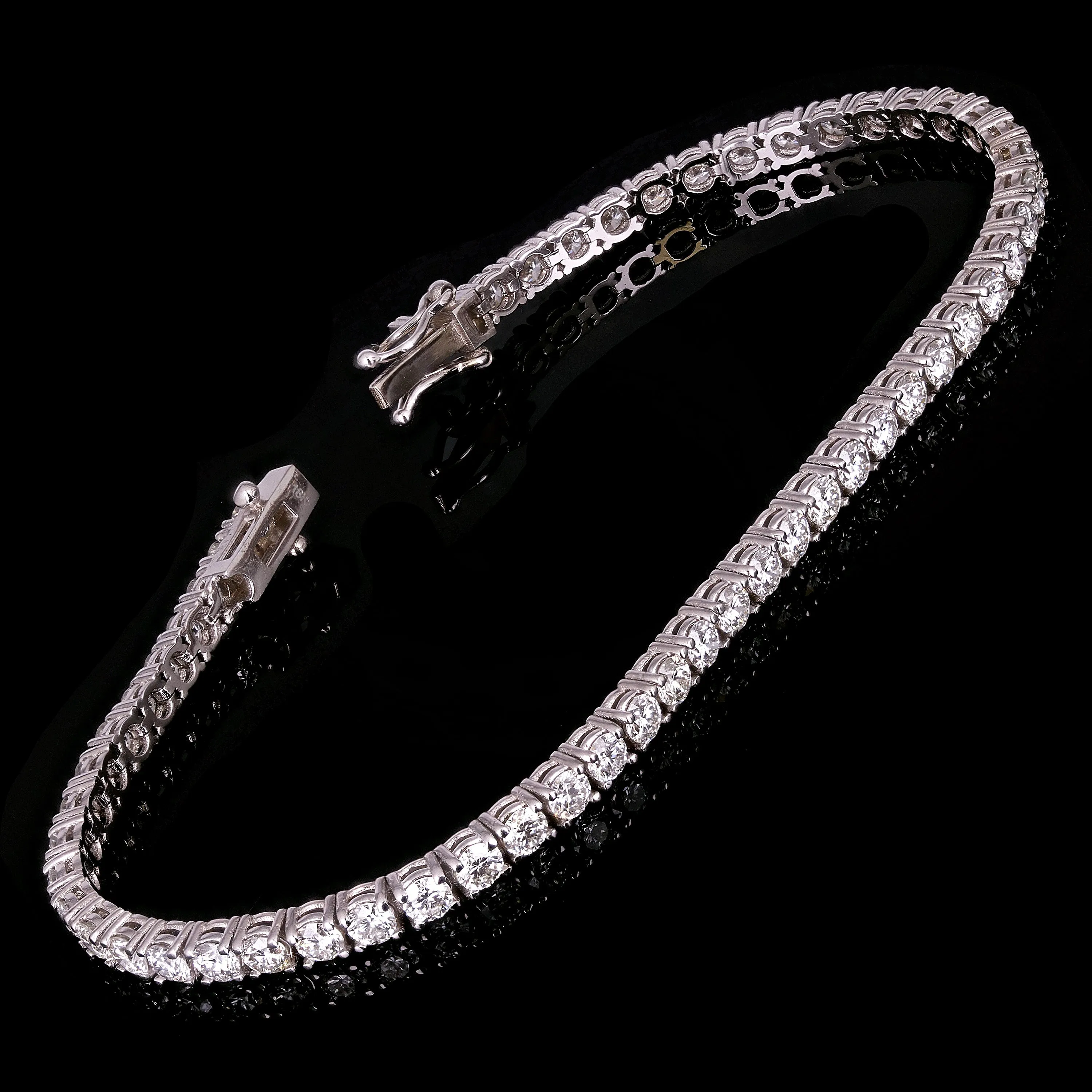 Women's 18k White Gold Diamond Tennis Bracelet