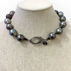 XL Tahitian pearls w/ Large diamond clasp, Dark brown leather